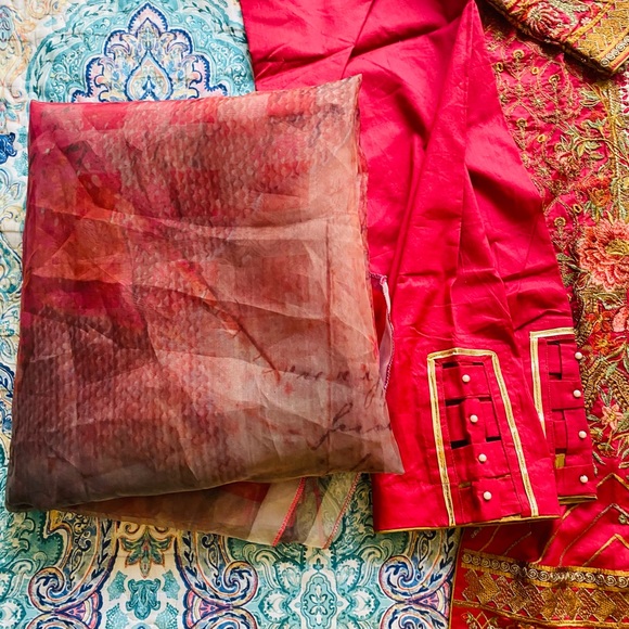 Pakistani brand new 3 picec full embroidery dress size medium to large - Picture 8 of 8